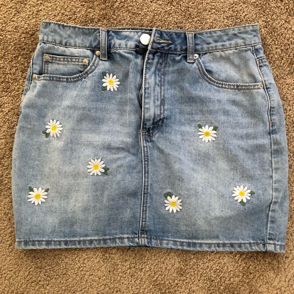 Daisy mini skirt